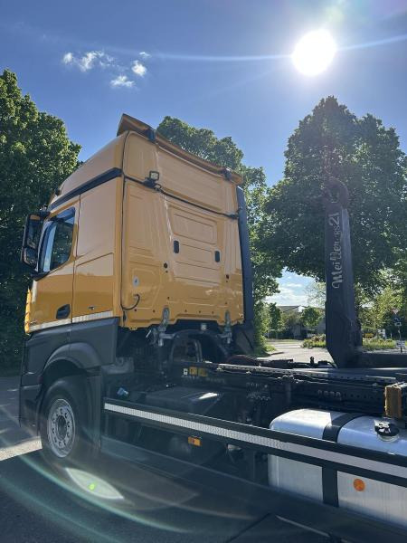 Mercedes Actros 6x2 2546 2646 Lenk/Lift MEILLER 2170 Intarder - Camion ampliroll: photos 4 Mercedes Actros 6x2 2546 2646 Lenk/Lift MEILLER 2170 Intarder - Camion ampliroll: photos 4