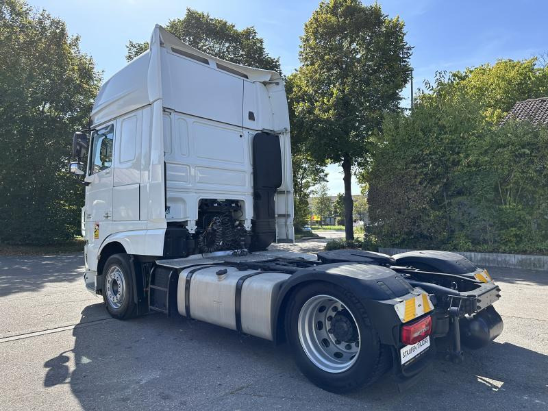 DAF XF 106.510 SSC MEGA Intarder ACC 2x Tank - Tracteur routier: photos 4 DAF XF 106.510 SSC MEGA Intarder ACC 2x Tank - Tracteur routier: photos 4