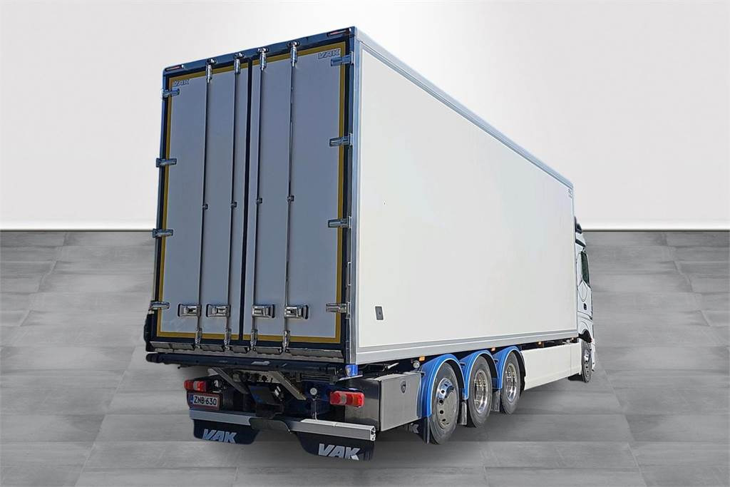 Mercedes-Benz ACTROS L 580hv 4-aks FRC 02/2026 - Camion isothermique: photos 5 Mercedes-Benz ACTROS L 580hv 4-aks FRC 02/2026 - Camion isothermique: photos 5