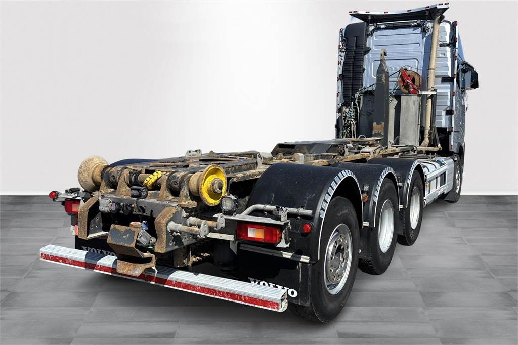 Volvo FH 16 650 - Camion ampliroll: photos 5 Volvo FH 16 650 - Camion ampliroll: photos 5