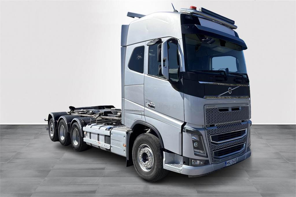 Volvo FH 16 650 - Camion ampliroll: photos 3 Volvo FH 16 650 - Camion ampliroll: photos 3