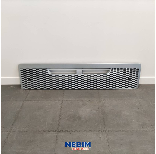 Volvo Volvo - 84033230 - Frontgrille FH16 - Pièces de rechange pour Camion: photos 1 Volvo Volvo - 84033230 - Frontgrille FH16 - Pièces de rechange pour Camion: photos 1