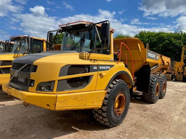 Volvo A 25 G MIETE / RENTAL (12000499) - Tombereau articulé: photos 1 Volvo A 25 G MIETE / RENTAL (12000499) - Tombereau articulé: photos 1