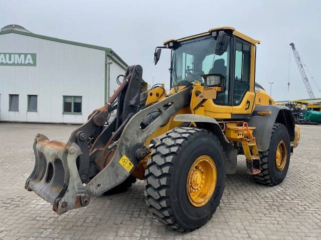 Volvo L 90 H MIETE / RENTAL (12005310) - Chargeuse sur pneus: photos 1 Volvo L 90 H MIETE / RENTAL (12005310) - Chargeuse sur pneus: photos 1