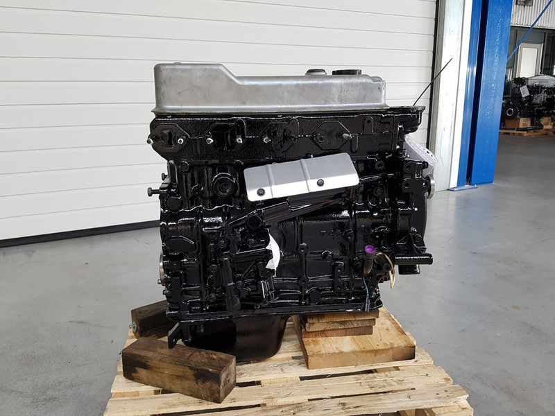 Mitsubishi 4D31 LONG-BLOCK - Engins de chantier: photos 1 Mitsubishi 4D31 LONG-BLOCK - Engins de chantier: photos 1