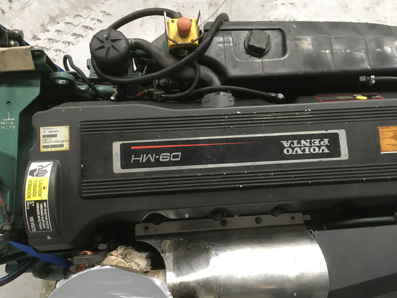 Volvo D9A2C D9-425 USED - Moteur pour Engins de chantier: photos 5 Volvo D9A2C D9-425 USED - Moteur pour Engins de chantier: photos 5