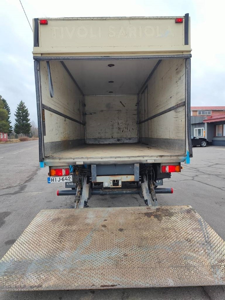 Mercedes-Benz 1223 - Camion fourgon: photos 5 Mercedes-Benz 1223 - Camion fourgon: photos 5