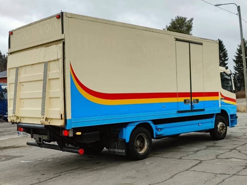 Mercedes-Benz 1223 - Camion fourgon: photos 3 Mercedes-Benz 1223 - Camion fourgon: photos 3