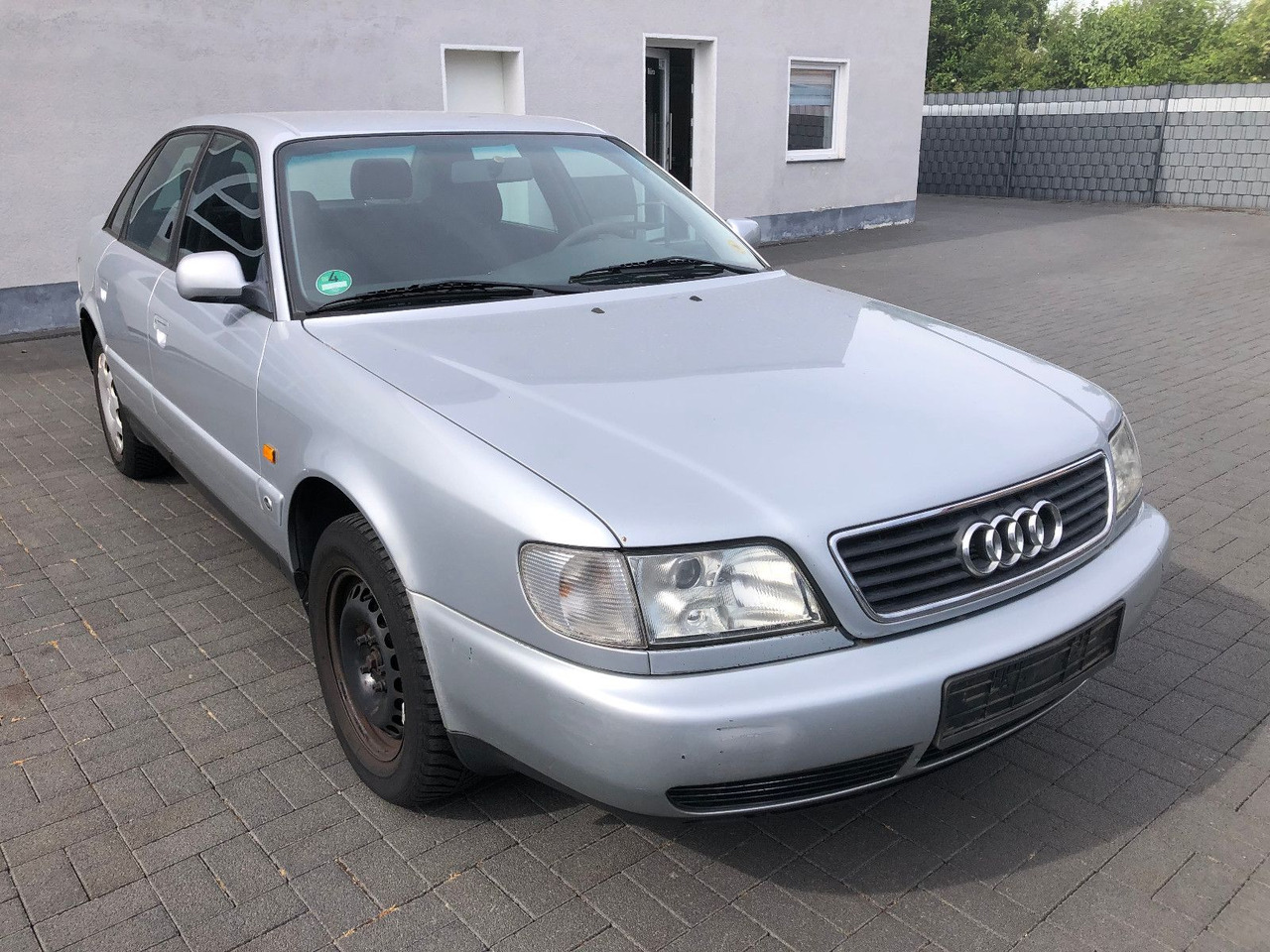 Audi A6 C4 1.8 Auto - Berline: photos 3 Audi A6 C4 1.8 Auto - Berline: photos 3