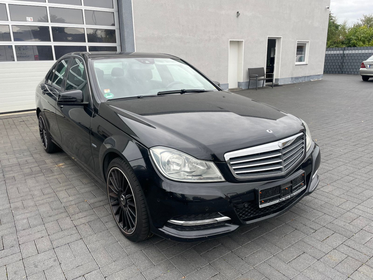 Mercedes-Benz C 180 C -Klasse Lim. C 180 CGI BlueEfficiency - Berline: photos 1 Mercedes-Benz C 180 C -Klasse Lim. C 180 CGI BlueEfficiency - Berline: photos 1