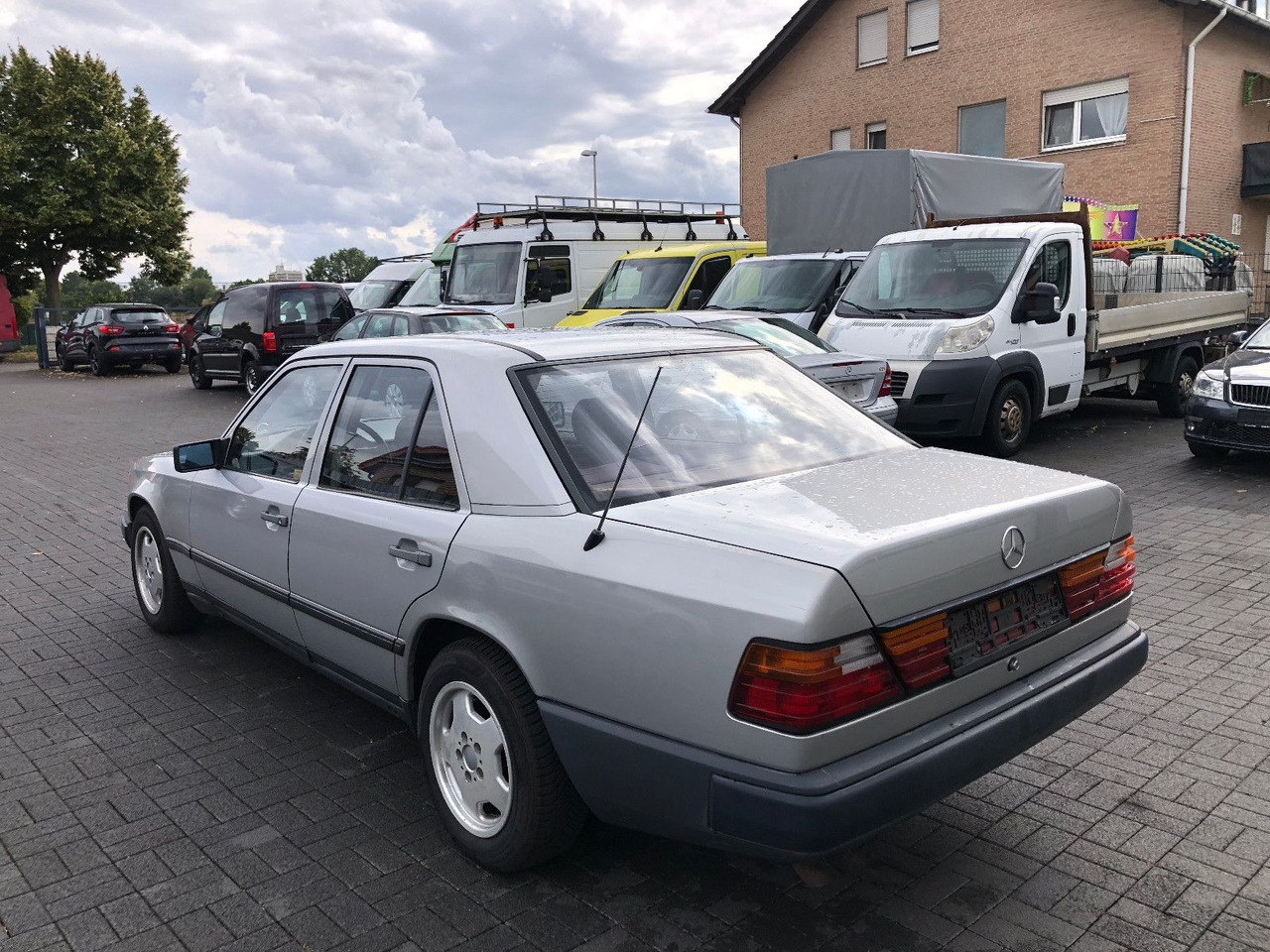 Mercedes-Benz W124 E 260 - Berline: photos 4 Mercedes-Benz W124 E 260 - Berline: photos 4