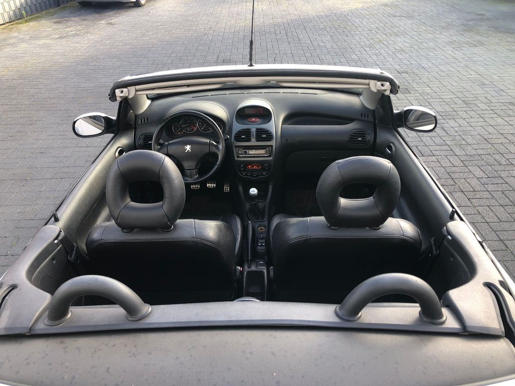 Peugeot 206 Cabriolet CC Platinum - Voiture: photos 4 Peugeot 206 Cabriolet CC Platinum - Voiture: photos 4