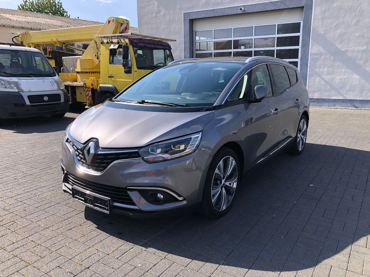 Renault Scenic IV Grand Intens - Berline: photos 3 Renault Scenic IV Grand Intens - Berline: photos 3