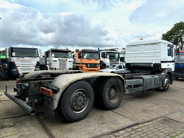 MAN 26.414 FNL-T (6-CILINDERHEADS) 6x4 CHASSIS (EURO 2 / ZF16 MANUAL GEARBOX / REDUCTION AXLES) - Châssis cabine: photos 3 MAN 26.414 FNL-T (6-CILINDERHEADS) 6x4 CHASSIS (EURO 2 / ZF16 MANUAL GEARBOX / REDUCTION AXLES) - Châssis cabine: photos 3