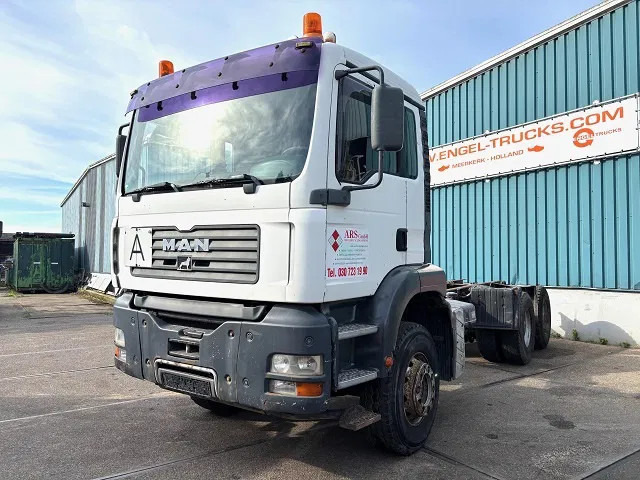 MAN TGA 33.460 6x4 FULL STEEL CHASSIS (6-CILINDER HEADS) (ZF16 MANUAL GEARBOX / FULL STEEL SUSPENSION / REDUCTIONS AXLES / AIRCONDIT - Châssis cabine: photos 1 MAN TGA 33.460 6x4 FULL STEEL CHASSIS (6-CILINDER HEADS) (ZF16 MANUAL GEARBOX / FULL STEEL SUSPENSION / REDUCTIONS AXLES / AIRCONDIT - Châssis cabine: photos 1