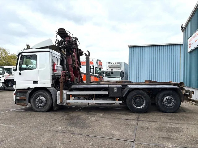 Mercedes-Benz Actros 2540 L 6x2 MP1 WITH V-CRANE & HOOK-ARM SYSTEM (EPS WITH CLUTCH (3 PEDALS) / REDUCTION AXLE / STEEL-/AIR SUSPENSION / P.T. - Camion ampliroll, Camion grue: photos 5 Mercedes-Benz Actros 2540 L 6x2 MP1 WITH V-CRANE & HOOK-ARM SYSTEM (EPS WITH CLUTCH (3 PEDALS) / REDUCTION AXLE / STEEL-/AIR SUSPENSION / P.T. - Camion ampliroll, Camion grue: photos 5