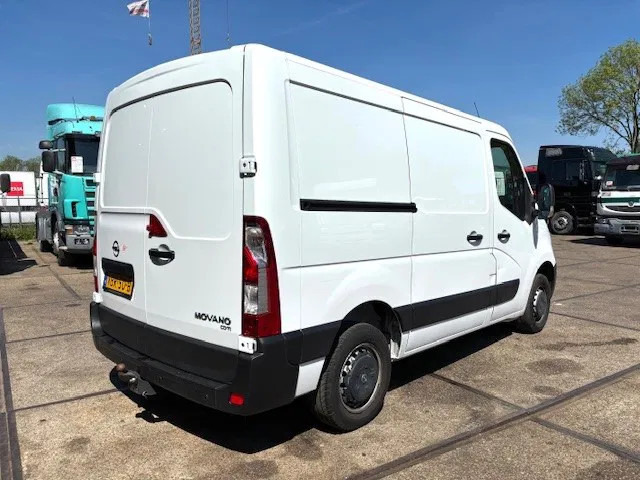 Opel Movano T3300 2.4CDTI L1H1 (EURO 6 / 6 GEARS MANUAL GEARBOX / AIRCONDITIONING / APPLE CARPLAY / REAR VIEW CAMERA / ETC) - Fourgonnette: photos 3 Opel Movano T3300 2.4CDTI L1H1 (EURO 6 / 6 GEARS MANUAL GEARBOX / AIRCONDITIONING / APPLE CARPLAY / REAR VIEW CAMERA / ETC) - Fourgonnette: photos 3