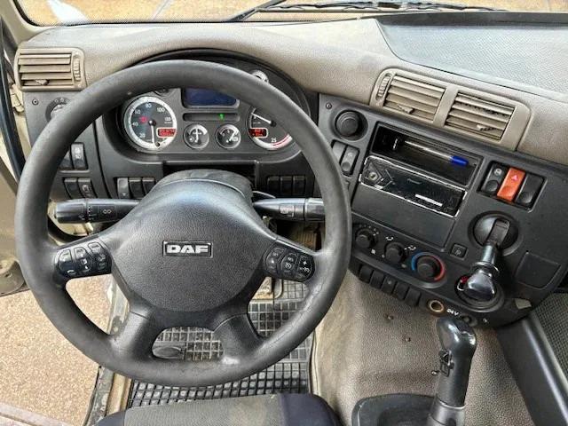 Tracteur routier DAF CF 85.410 4x2 SLEEPERCAB (ZF16 MANUAL GEARBOX / EURO 5 / AIRCONDITIONING): photos 6