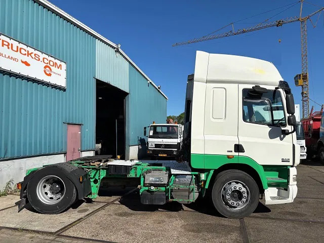 DAF CF 85.410 SPACECAB 4x2 (ZF16 MANUAL GEARBOX / MX-BRAKE / 995 LITER DIESELTANK / AIRCONDITIONING / FRIDGE UNTHER BED) - Tracteur routier: photos 4 DAF CF 85.410 SPACECAB 4x2 (ZF16 MANUAL GEARBOX / MX-BRAKE / 995 LITER DIESELTANK / AIRCONDITIONING / FRIDGE UNTHER BED) - Tracteur routier: photos 4