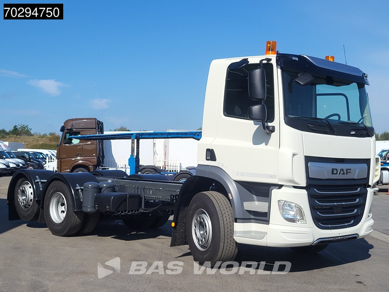 DAF CF 300 6X2 Lift/Steering Axle ACC Euro 6 - Châssis cabine: photos 3 DAF CF 300 6X2 Lift/Steering Axle ACC Euro 6 - Châssis cabine: photos 3
