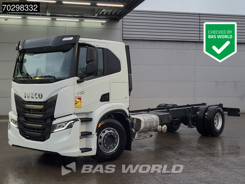 Iveco S-Way 340 4X2 NEW chassis! Automatic Navi ACC LED Euro 6 - Châssis cabine: photos 1 Iveco S-Way 340 4X2 NEW chassis! Automatic Navi ACC LED Euro 6 - Châssis cabine: photos 1