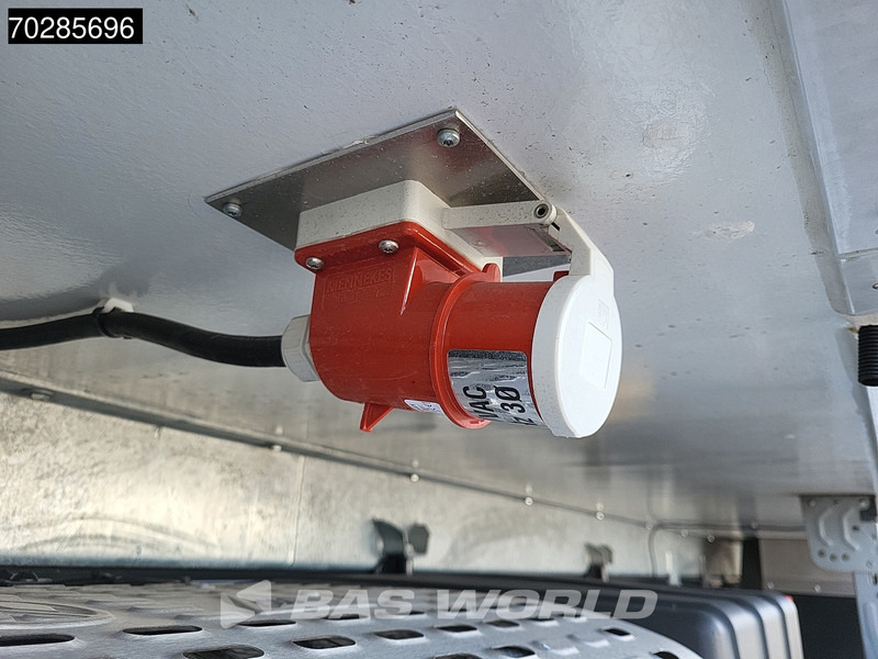Crédit-bail de Iveco S-Way 400 4X2 NEW! 19t Thermo King T-1200 ATP Automatic 2000kg Ladebordwand Euro 6 Iveco S-Way 400 4X2 NEW! 19t Thermo King T-1200 ATP Automatic 2000kg Ladebordwand Euro 6: photos 18