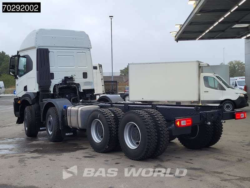 Iveco T-Way 510 8X4 NEW chassis! Retarder Big-Axle Steelsuspension LED Automatic Euro 6 - Châssis cabine: photos 2 Iveco T-Way 510 8X4 NEW chassis! Retarder Big-Axle Steelsuspension LED Automatic Euro 6 - Châssis cabine: photos 2