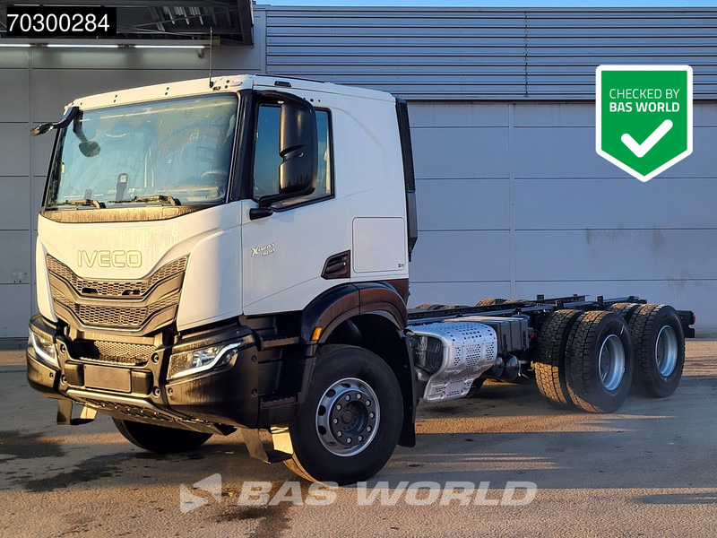 Iveco X-Way 500 X-Way 6X4 NEW 6x4 chassis Sleepercab Rear Air suspension Automatic Euro 6 - Châssis cabine: photos 1 Iveco X-Way 500 X-Way 6X4 NEW 6x4 chassis Sleepercab Rear Air suspension Automatic Euro 6 - Châssis cabine: photos 1
