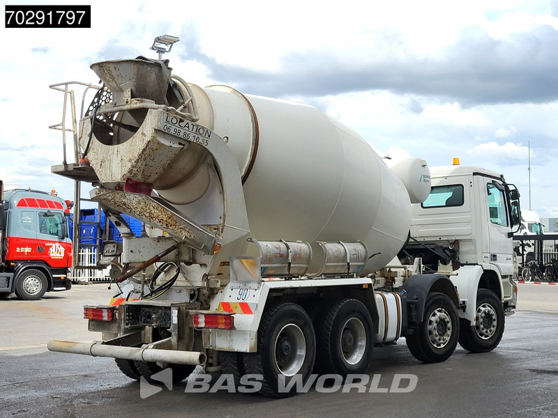 Mercedes-Benz Actros 3241 8X4 Retarder 9m3 Stetter Steelsuspension 3-Pedals Euro 4 - Camion malaxeur: photos 5 Mercedes-Benz Actros 3241 8X4 Retarder 9m3 Stetter Steelsuspension 3-Pedals Euro 4 - Camion malaxeur: photos 5