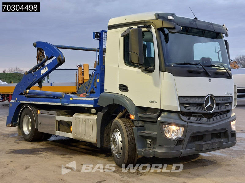 Mercedes-Benz Antos 1833 4X2 14 tons JOAB VL 14U Skiploader Automatic Full Air suspension Euro 6 - Camion multibenne: photos 3 Mercedes-Benz Antos 1833 4X2 14 tons JOAB VL 14U Skiploader Automatic Full Air suspension Euro 6 - Camion multibenne: photos 3