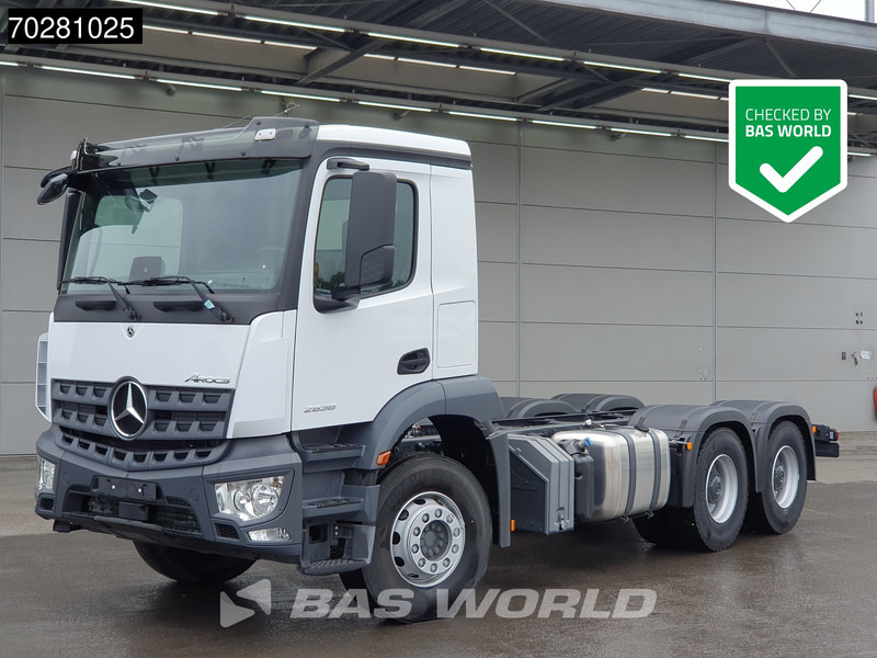 Mercedes-Benz Arocs 2636 6X4 NEW chassis Flywheel PTO Big-Axle Automatic Steelsuspension Euro 6 - Châssis cabine: photos 1 Mercedes-Benz Arocs 2636 6X4 NEW chassis Flywheel PTO Big-Axle Automatic Steelsuspension Euro 6 - Châssis cabine: photos 1
