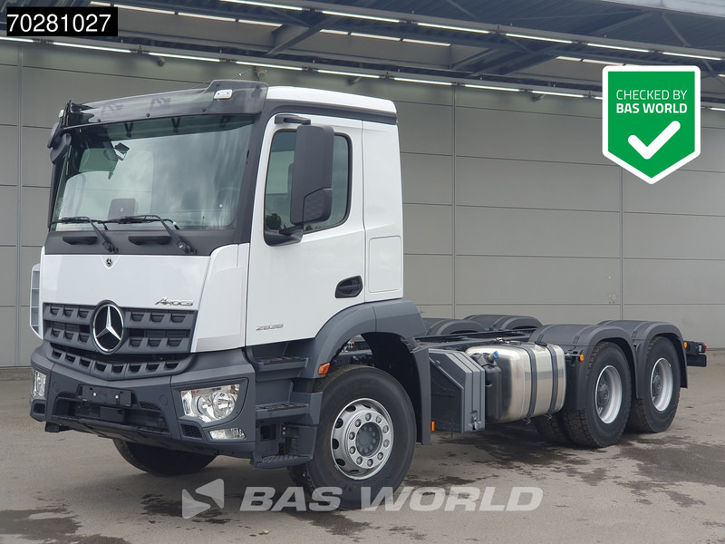 Mercedes-Benz Arocs 2636 6X4 NEW chassis Flywheel PTO Big-Axle Automatic Steelsuspension Euro 6 - Châssis cabine: photos 1 Mercedes-Benz Arocs 2636 6X4 NEW chassis Flywheel PTO Big-Axle Automatic Steelsuspension Euro 6 - Châssis cabine: photos 1