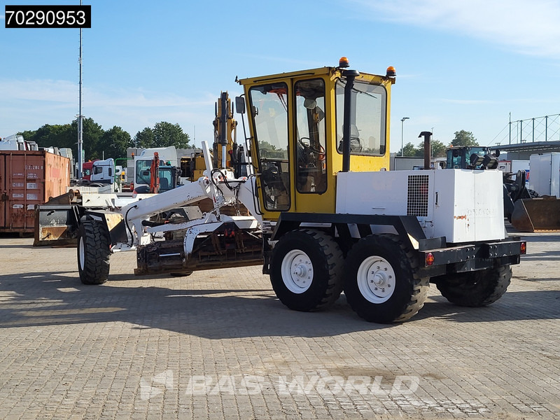 O & K F106 ENGINE PROBLEMS - NOT DRIVABLE - Niveleuse: photos 2 O & K F106 ENGINE PROBLEMS - NOT DRIVABLE - Niveleuse: photos 2