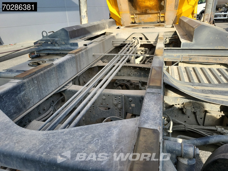 Renault Kerax 480 8X4 16m3 tipper Retarder Optibrake+ Big-Axle Steelsuspension Euro 5 - Camion benne: photos 5 Renault Kerax 480 8X4 16m3 tipper Retarder Optibrake+ Big-Axle Steelsuspension Euro 5 - Camion benne: photos 5