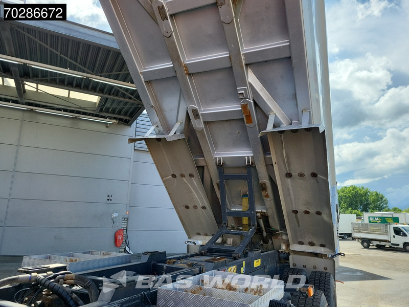 Scania G500 G 8X4 15m3 Istrail Tipper Retarder 3-Pedals Steel suspension Big-Axle Navi Euro 6 - Camion benne: photos 3 Scania G500 G 8X4 15m3 Istrail Tipper Retarder 3-Pedals Steel suspension Big-Axle Navi Euro 6 - Camion benne: photos 3