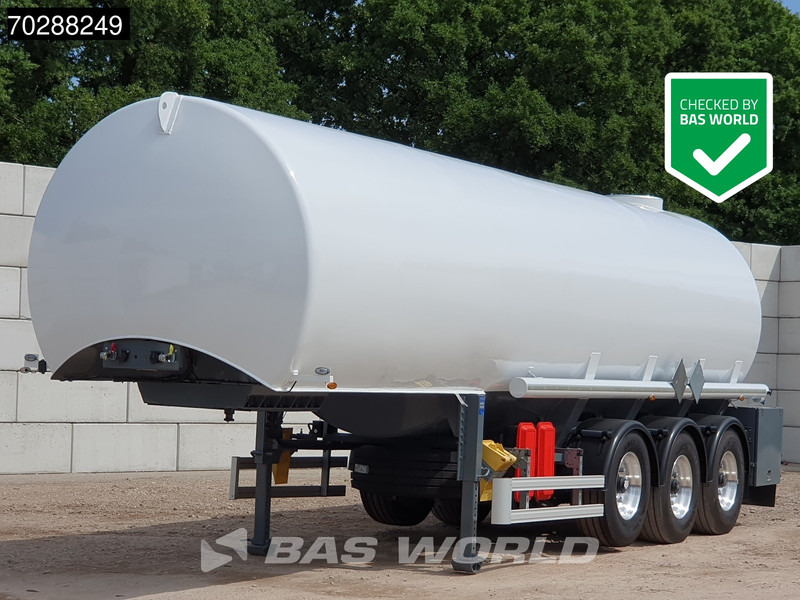 Tanker Solutions CLP-36/1 New! 36.000 L Fuel Tank Liftachse - Semi-remorque citerne: photos 1 Tanker Solutions CLP-36/1 New! 36.000 L Fuel Tank Liftachse - Semi-remorque citerne: photos 1