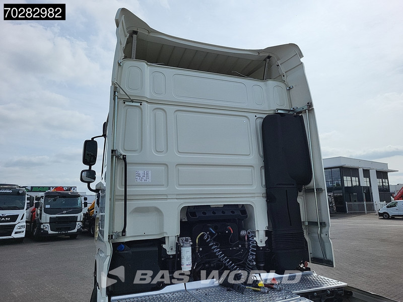 DAF XF 530 4X2 SC Retarder ADR Standklima Euro 6 - Tracteur routier: photos 5 DAF XF 530 4X2 SC Retarder ADR Standklima Euro 6 - Tracteur routier: photos 5