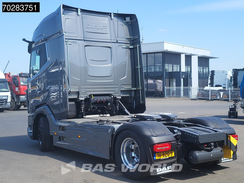 DAF XG+ 530 1324 4X2 NEW! NL-Truck '24 Retarder 2x Tanks Alcoa's Standklima ACC SmartTacho2 - Tracteur routier: photos 2 DAF XG+ 530 1324 4X2 NEW! NL-Truck '24 Retarder 2x Tanks Alcoa's Standklima ACC SmartTacho2 - Tracteur routier: photos 2
