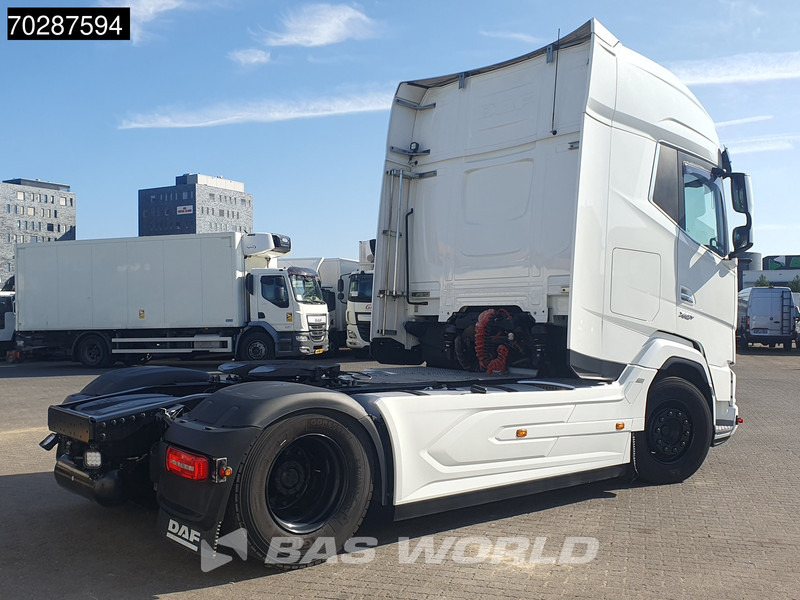 DAF XG+ 530 4X2 Retarder 2x Tanks Leder Standklima ACC LED - Tracteur routier: photos 5 DAF XG+ 530 4X2 Retarder 2x Tanks Leder Standklima ACC LED - Tracteur routier: photos 5