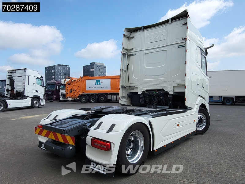 DAF XG+ 530 XG+ 4X2 Retarder 2x Tanks Standklima Leather Alcoa's - Tracteur routier: photos 5 DAF XG+ 530 XG+ 4X2 Retarder 2x Tanks Standklima Leather Alcoa's - Tracteur routier: photos 5