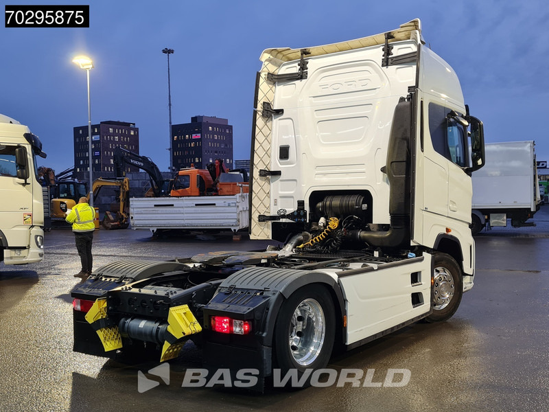 Ford F-Max 500 4X2 Retarder 2x Tanks Standklima Euro 6 - Tracteur routier: photos 5 Ford F-Max 500 4X2 Retarder 2x Tanks Standklima Euro 6 - Tracteur routier: photos 5