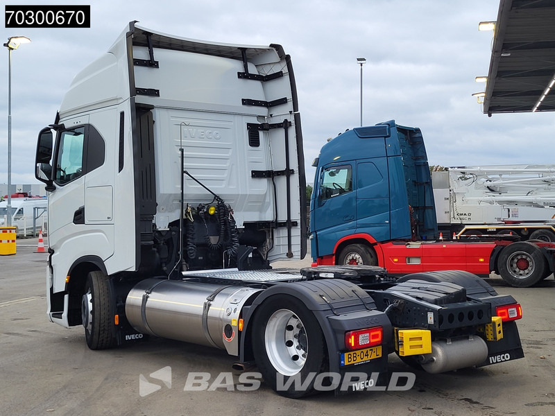 Iveco S-Way 460 4X2 LNG! NL-Truck Retarder 2xTanks Alcoa's Navi Euro 6 - Tracteur routier: photos 2 Iveco S-Way 460 4X2 LNG! NL-Truck Retarder 2xTanks Alcoa's Navi Euro 6 - Tracteur routier: photos 2