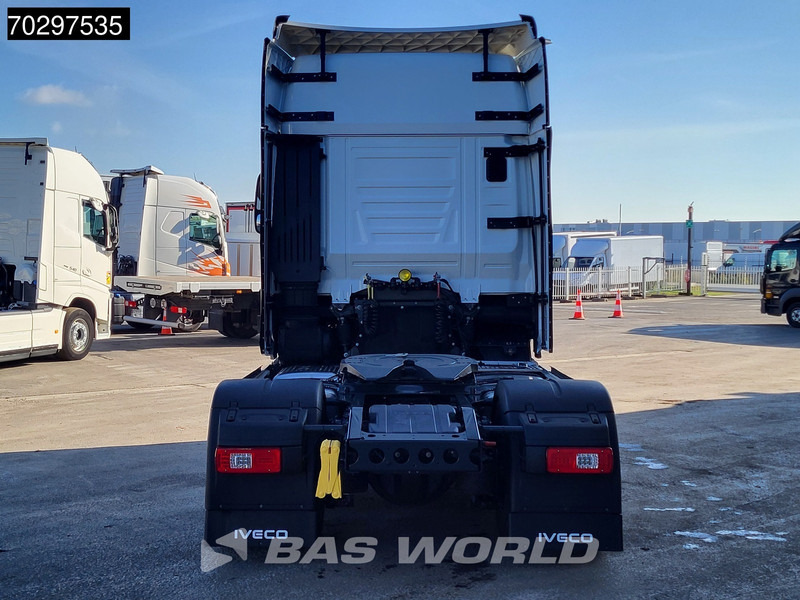 Iveco S-Way 500 4X2 NEW! 2xTanks Standklima ACC LED Euro 6 - Tracteur routier: photos 3 Iveco S-Way 500 4X2 NEW! 2xTanks Standklima ACC LED Euro 6 - Tracteur routier: photos 3