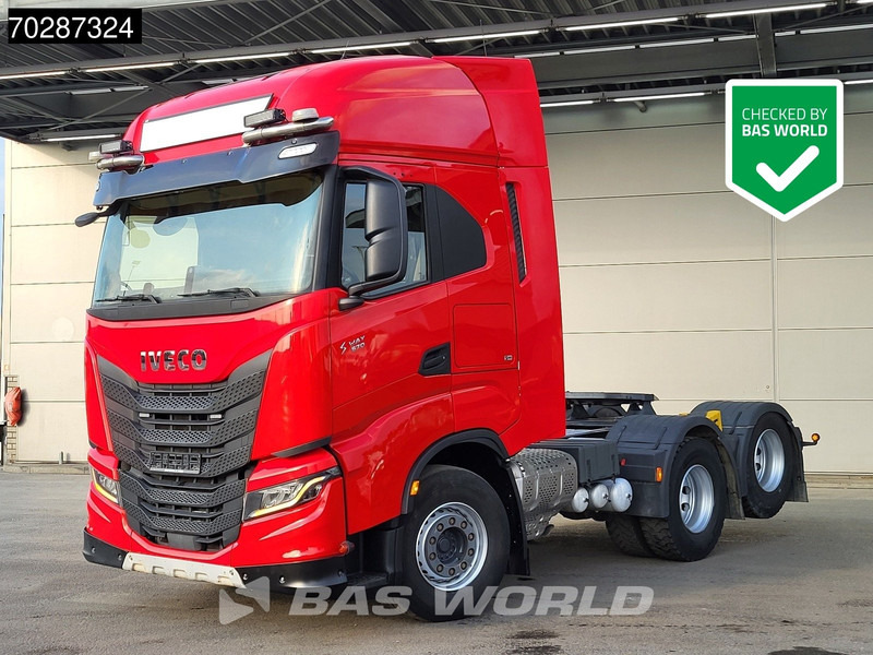 Iveco S-Way 570 6X2 Full-Air Retarder Hydrauliek Liftachse ACC Navi LED Euro 6 - Tracteur routier: photos 1 Iveco S-Way 570 6X2 Full-Air Retarder Hydrauliek Liftachse ACC Navi LED Euro 6 - Tracteur routier: photos 1