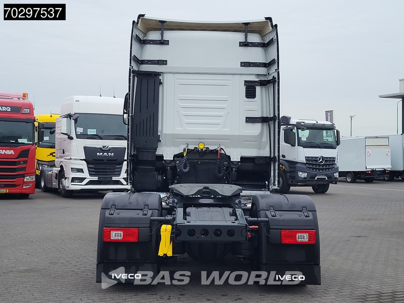 Iveco S-Way 580 4X2 NEW! 2x Tanks Standklima Navi ACC LED Euro 6 - Tracteur routier: photos 3 Iveco S-Way 580 4X2 NEW! 2x Tanks Standklima Navi ACC LED Euro 6 - Tracteur routier: photos 3