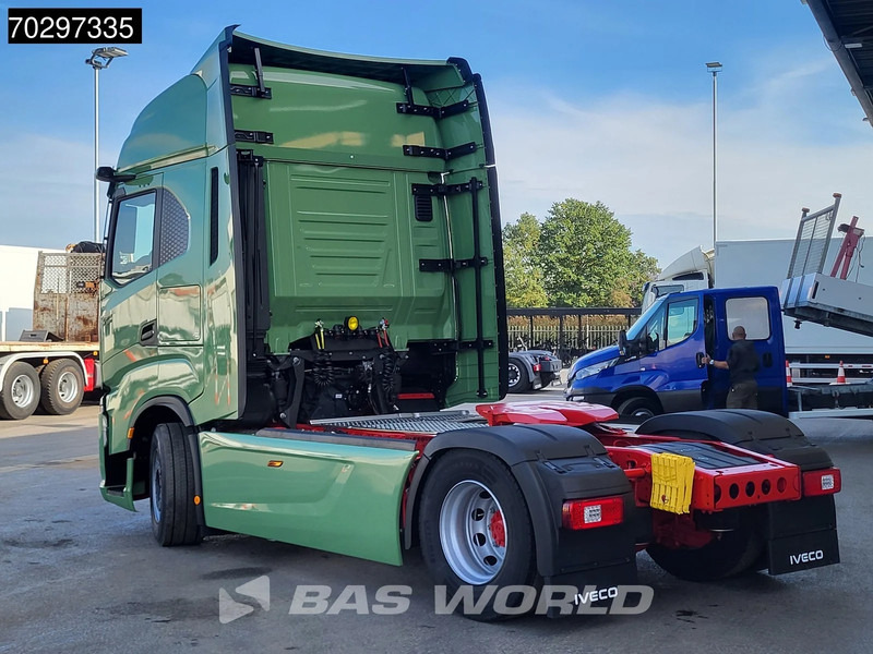 Iveco S-Way 580 4X2 NEW! Electric Steering Standklima Navi ACC LED Euro 6 - Tracteur routier: photos 2 Iveco S-Way 580 4X2 NEW! Electric Steering Standklima Navi ACC LED Euro 6 - Tracteur routier: photos 2