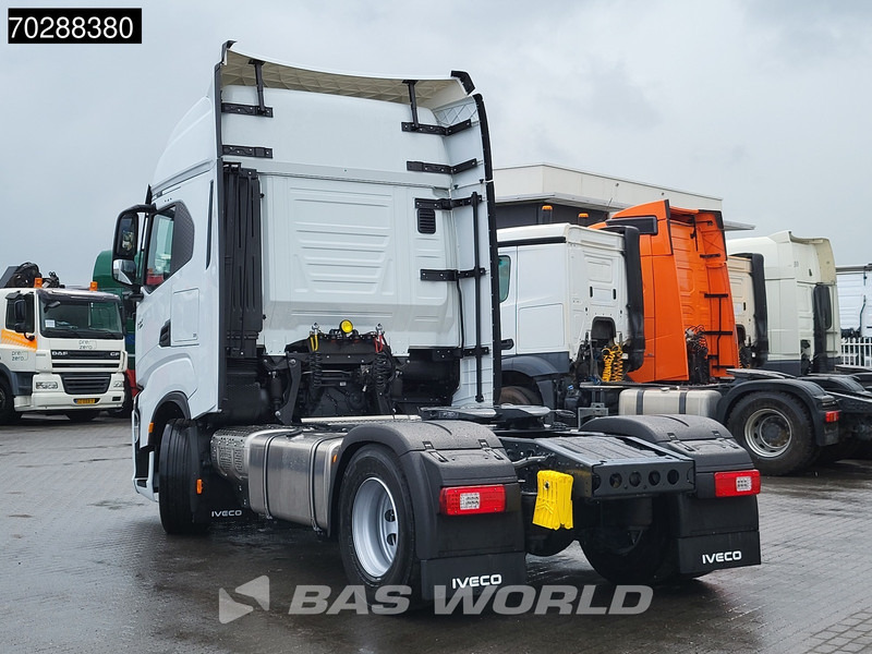 Iveco S-way 580 4X2 NEW! 2x Tanks Navi ACC Standklima - Tracteur routier: photos 2 Iveco S-way 580 4X2 NEW! 2x Tanks Navi ACC Standklima - Tracteur routier: photos 2