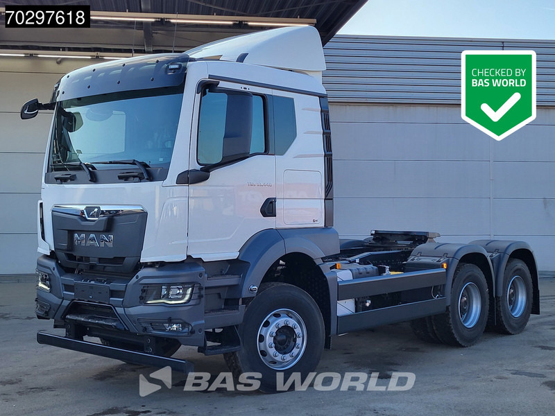 MAN TGS 33.440 6X4 NEW! Manual TN Euro2 Full-Steel Big-Axle Drumbrakes - Tracteur routier: photos 1 MAN TGS 33.440 6X4 NEW! Manual TN Euro2 Full-Steel Big-Axle Drumbrakes - Tracteur routier: photos 1