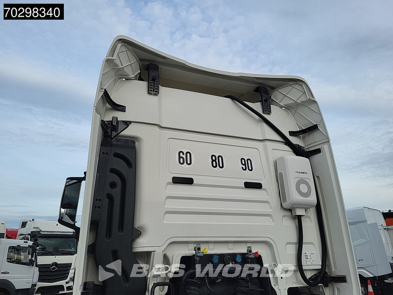 MAN TGX 18.470 4X2 GM Retarder 2xTanks Standklima Euro 6 - Tracteur routier: photos 5 MAN TGX 18.470 4X2 GM Retarder 2xTanks Standklima Euro 6 - Tracteur routier: photos 5