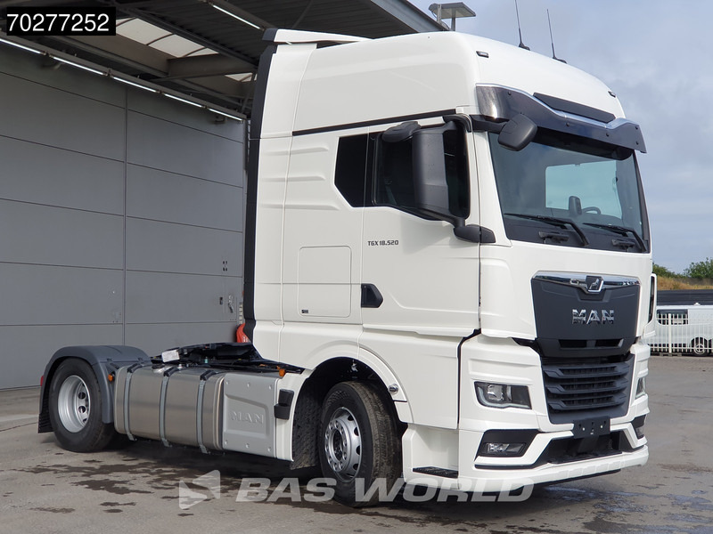 MAN TGX 18.520 4X2 NEW! GX Retarder 2x Tanks Standklima ACC - Tracteur routier: photos 3 MAN TGX 18.520 4X2 NEW! GX Retarder 2x Tanks Standklima ACC - Tracteur routier: photos 3